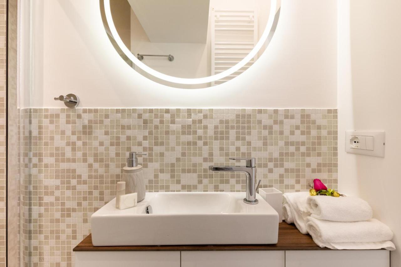 Buzzstays - Stylish Apartments Vatican Rome Downtown Exteriör bild