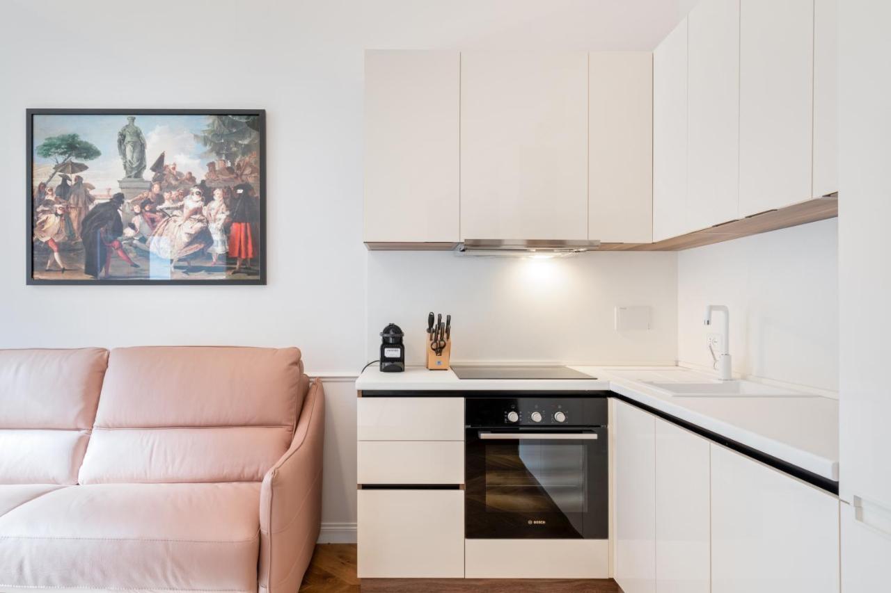 Buzzstays - Stylish Apartments Vatican Rome Downtown Exteriör bild
