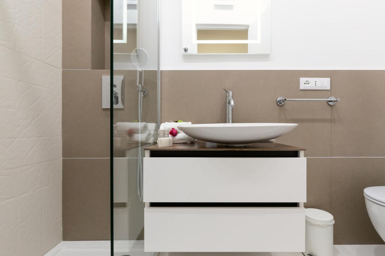 Buzzstays - Stylish Apartments Vatican Rome Downtown Exteriör bild